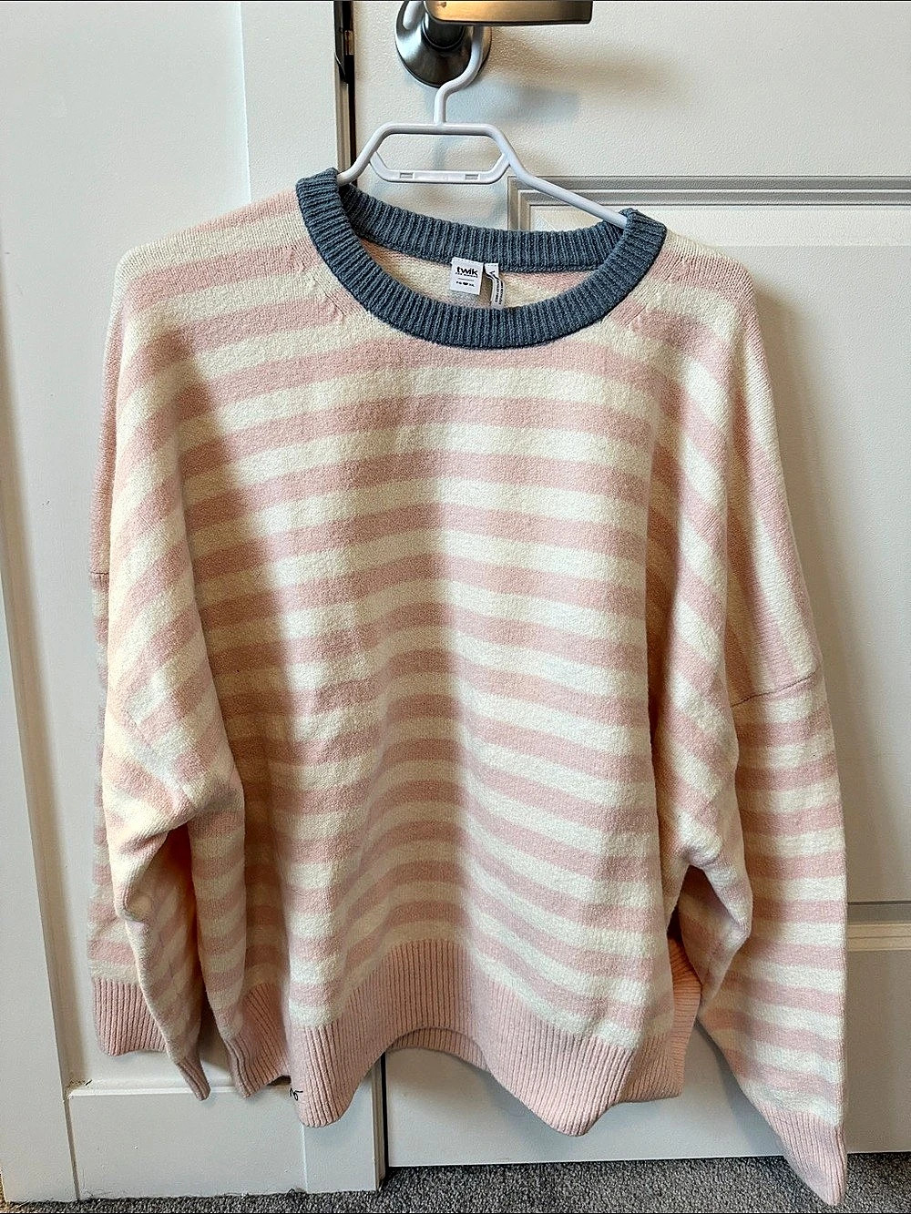 twik Striped Crew Neck Sweater in Pink & White Size XL